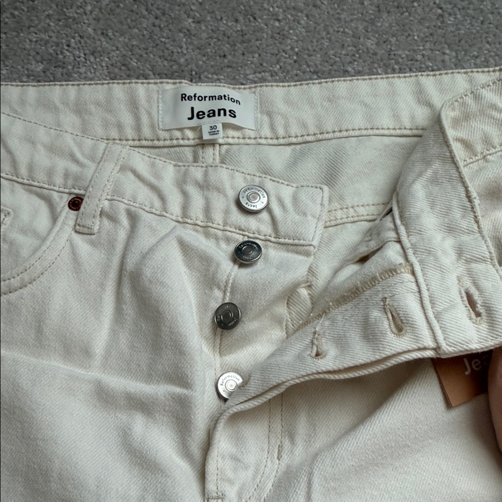 Nwt Reformation Cream Denim Cutoff Shorts - Picture 4 of 5